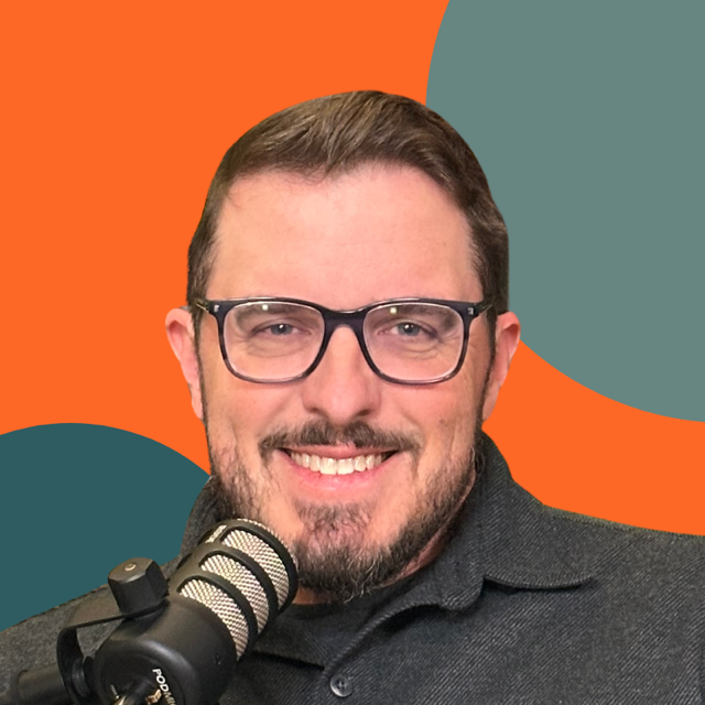 Alex Turkovic, host of The Digital CX Podcast